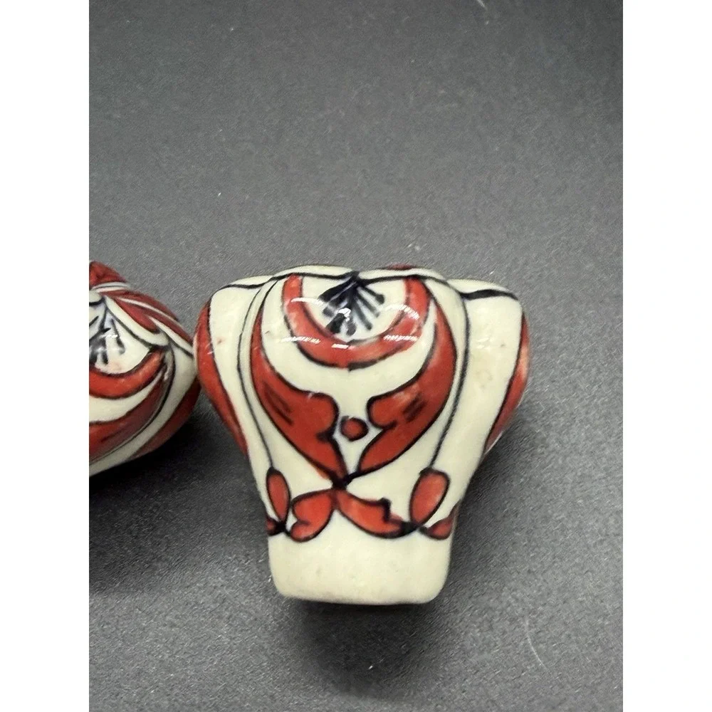 VTG Flower Shaped Ceramic Hand Painted Floral Drawer Knobs  With Bolts  Set Of 8